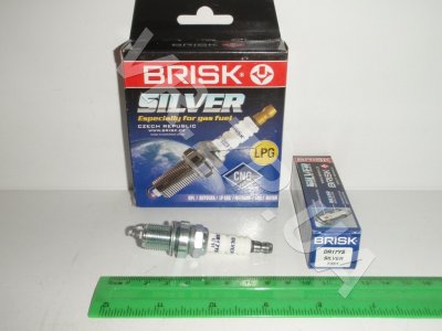 Свечи зажигания 405 двигатель ЗМЗ DR 17 YS под газ (4 шт) Brisk Silver 16ключ. VR.ZP.UA В наличии