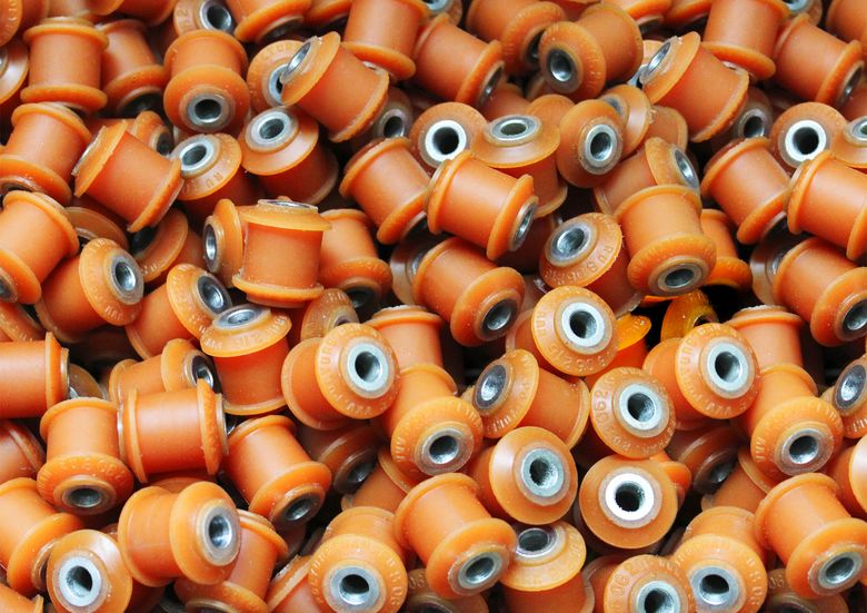 Полиуретановые и резиновые сайлентблоки для подвески: что выбрать | VR ...